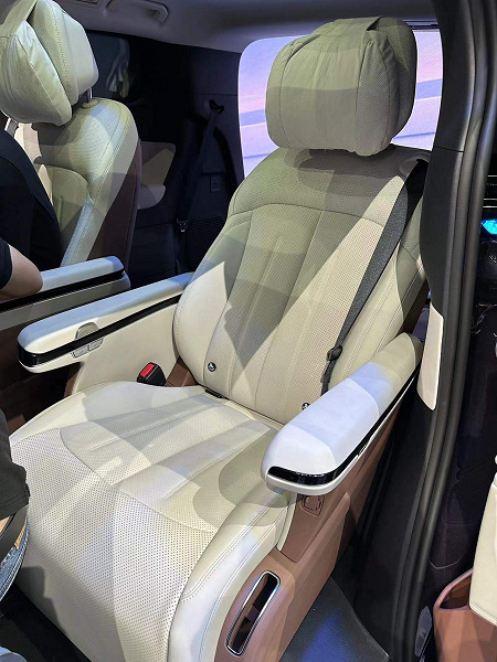 BYD'den Toyota Alphard değişiminin gizliliği tamamen kaldırıldı. 7 kişilik BYD Xia, 100 kilometrede yalnızca 6,5 ​​litre yakıt tüketecek ve Çin'de yalnızca 40 bin dolara satın alınabilecek