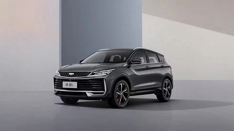 Geniş ekranlı ve 180 beygir gücündeki motora sahip yeni Geely Coolray L, 12.400 dolardan başlayan fiyatlarla Çin'de çıkıyor