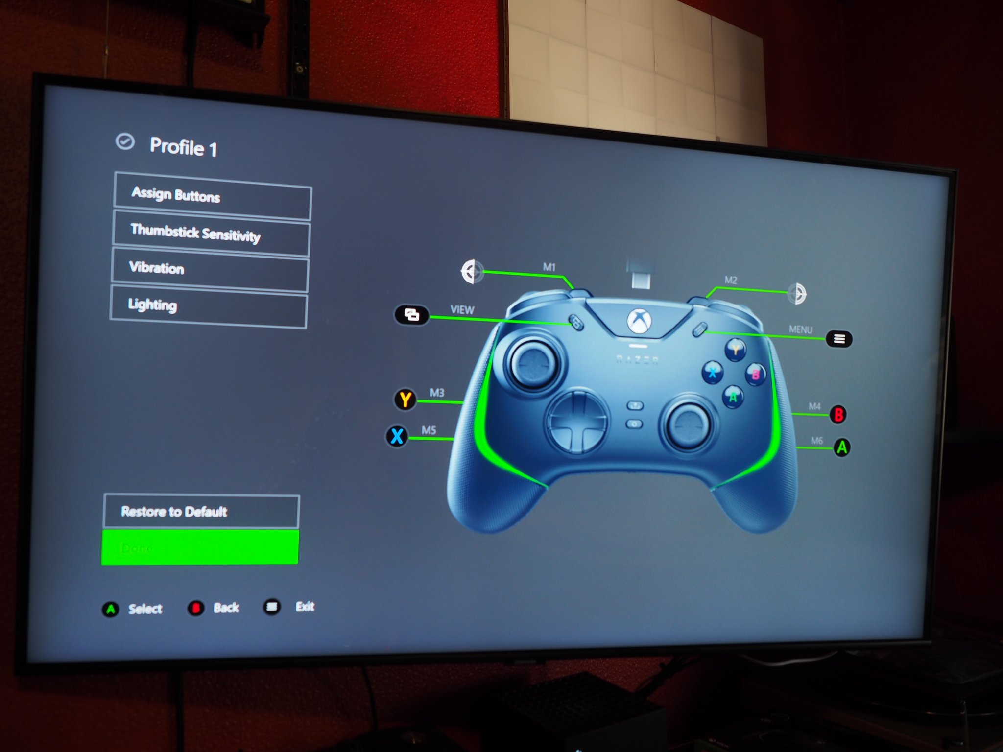 Xbox'ta çalışan Razer Wolverine V2 uygulama fotoğrafı