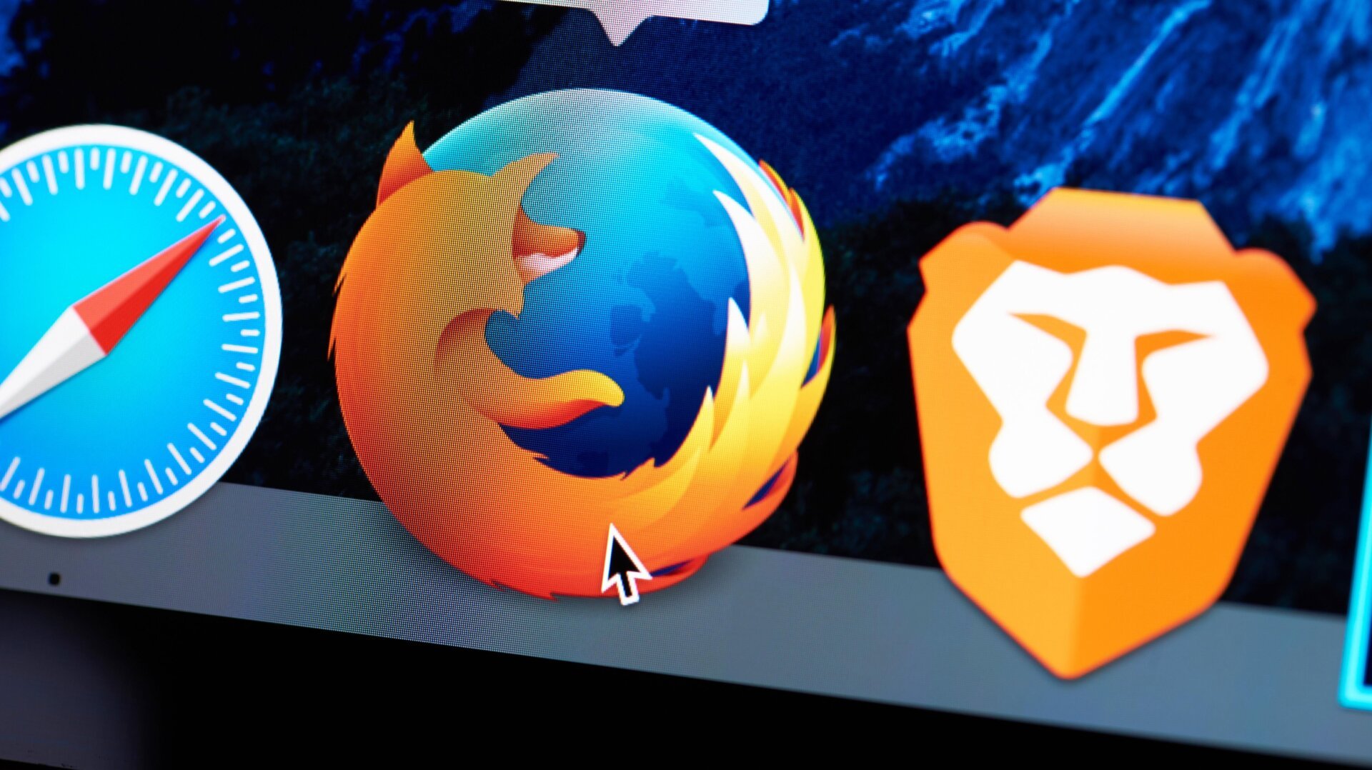 Firefox ve Brave tarayıcı simgelerini gösteren Mac'ten bir resim.