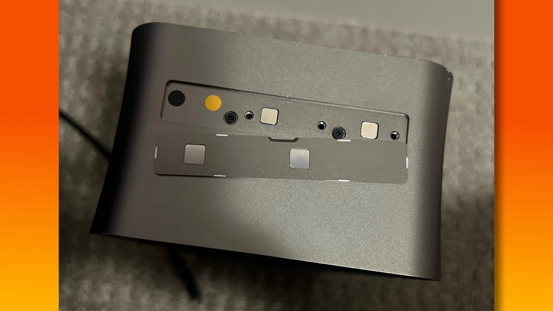 RTX 4090 Ti prototipi olduğu iddia edilen PCB destek braketi yuvaları