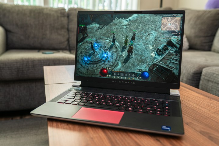 Diablo 4 Alienware x16'da çalışıyor.
