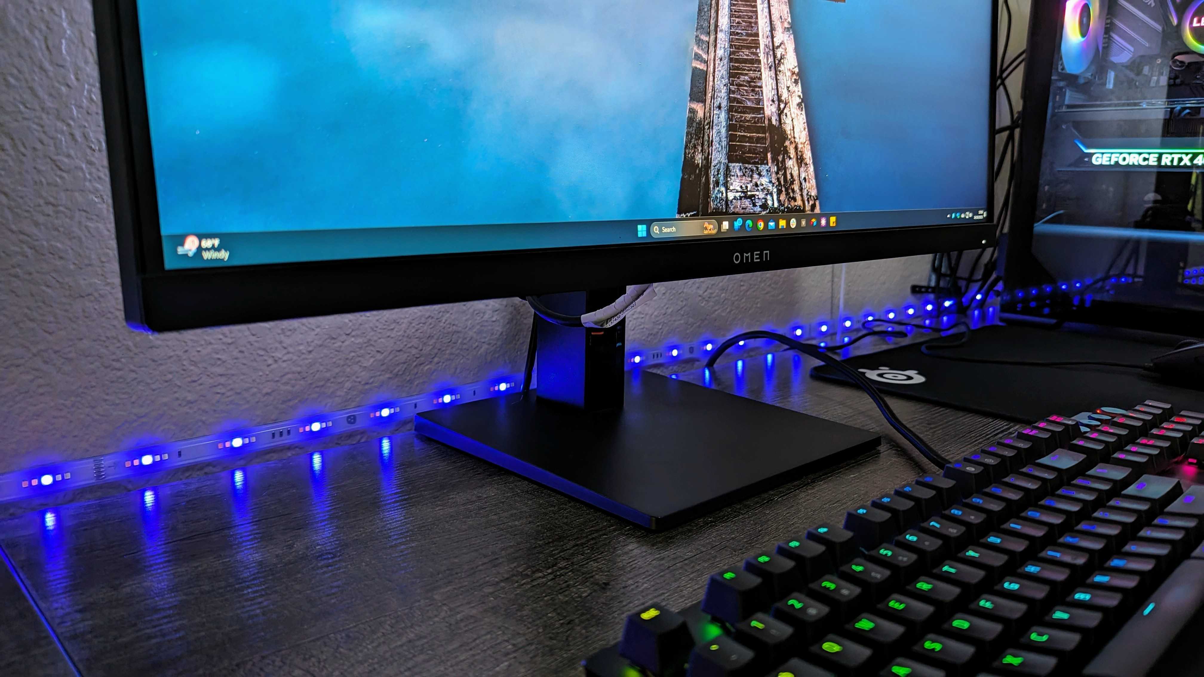 Kullanılan HP OMEN 27qs oyun monitörünün görüntüsü.