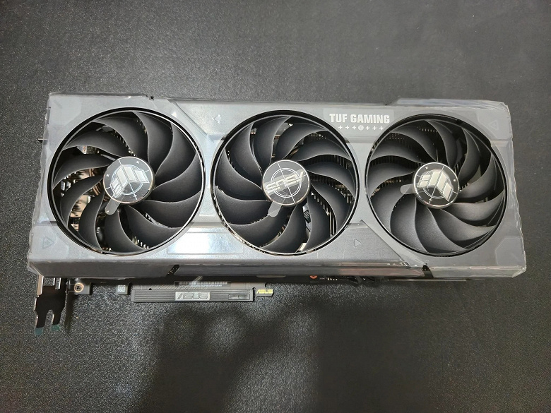 DIY pasif GeForce RTX 4060 Ti. Bir meraklı böyle bir ekran kartı yaptı ancak performansın yaklaşık yarısından fedakarlık etmek zorunda kaldı