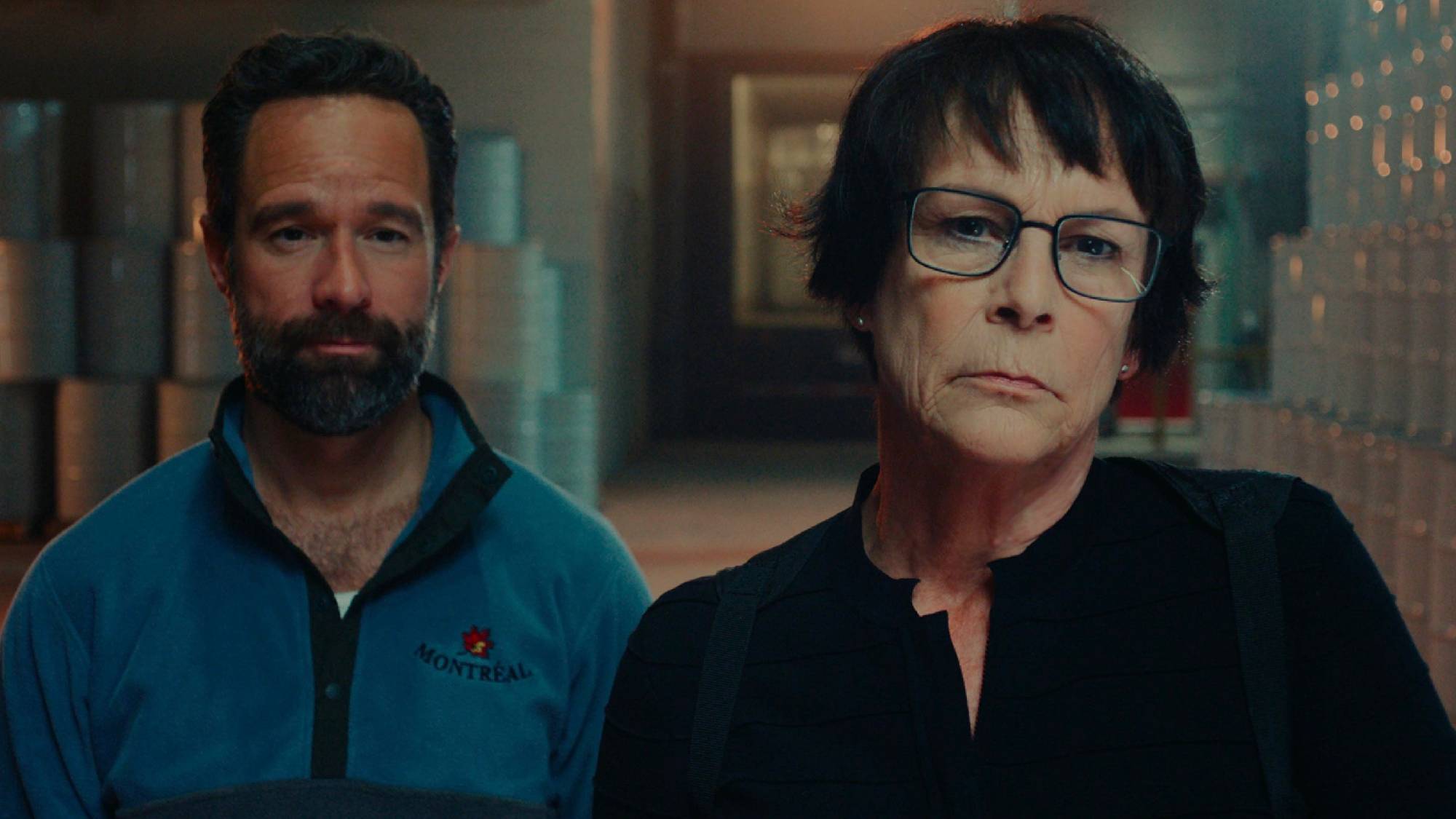 Chris Diamantopoulos ve Jamie Lee Curtis