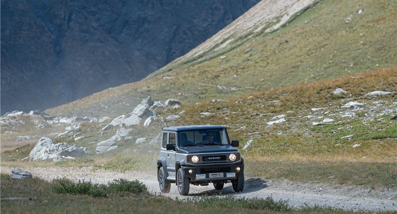 En yeni Suzuki Jimny tanıtıldı. Bu tam teşekküllü bir çerçeve SUV