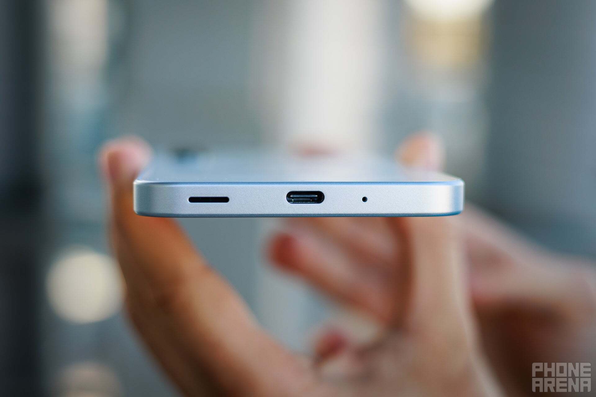 İşin komik yanı, 25W şarj hızı S25 | Image by PhoneArena - Bir haftayı Samsung'un en uygun fiyatlı telefonlarından birini kullanarak geçirdim
