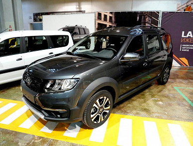 AvtoVAZ geliştirilmiş Lada Largus'u üretmeye başladı