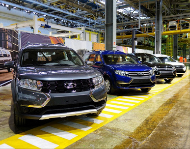 AvtoVAZ geliştirilmiş Lada Largus'u üretmeye başladı
