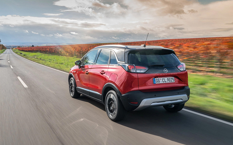 Rusya'da hala resmi Opel Crossland geçitleri var - 2,35 milyon ruble için ve 6 ileri otomatik şanzıman Aisin ile