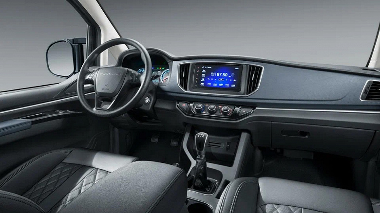 MAZ bir minivan üretmeye başlayacak - bu, 90'lı yılların efsanevi Mitsubishi Delica Space Gear'ın lisanslı bir versiyonu