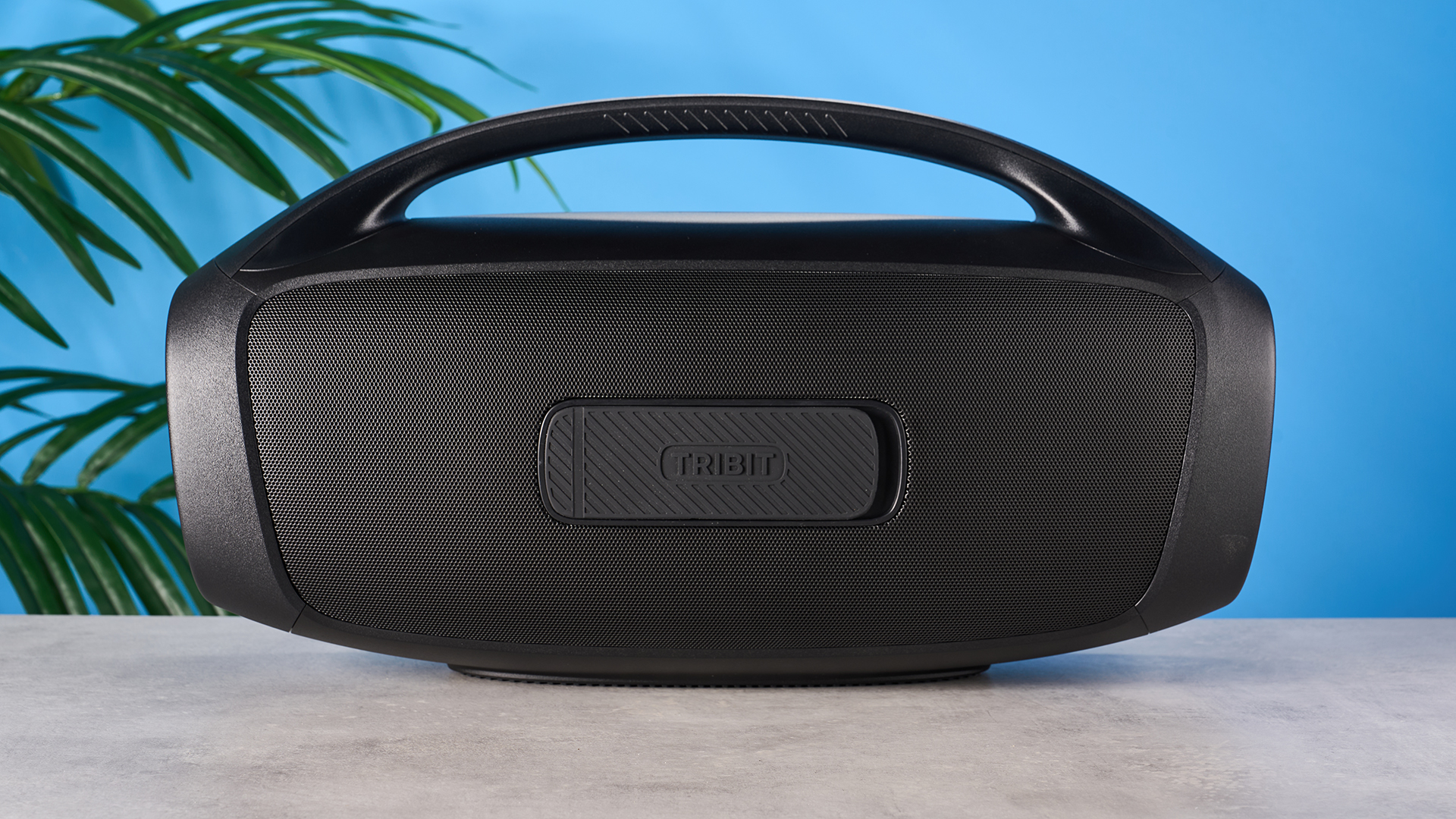 tribitstormbox blast 2 bluetooth hoparlör, 18 inç uzunluğunda ve 19 pound ağırlığında, çok renkli LED ışıklı ve taşıma saplı
