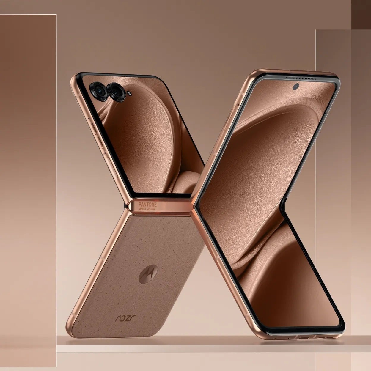 Çok şık ama bir telefon için mi? | Resim kredisi - Motorola - Her gün Mocha Mousse telefon yerine Mickey Mouse telefonunu tercih ederdim, ya siz?