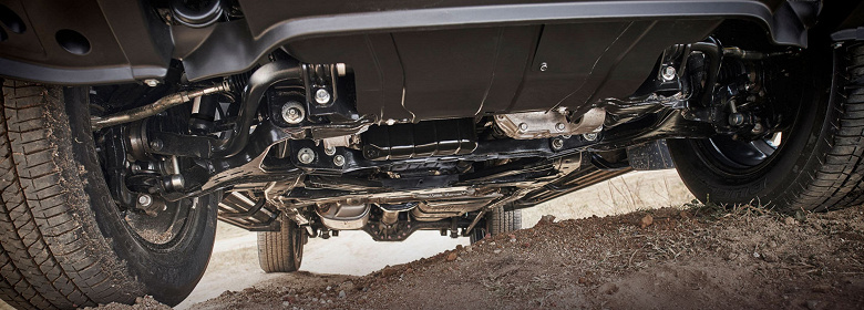 Nissan platformundaki Land Cruiser Prado'nun bir benzeri - yalnızca 4,6 milyon ruble. Güncellenmiş Dongfeng Paladin'in satışları Belarus'ta başladı - 8 vitesli otomatik şanzıman ve dört tekerlekten çekişli