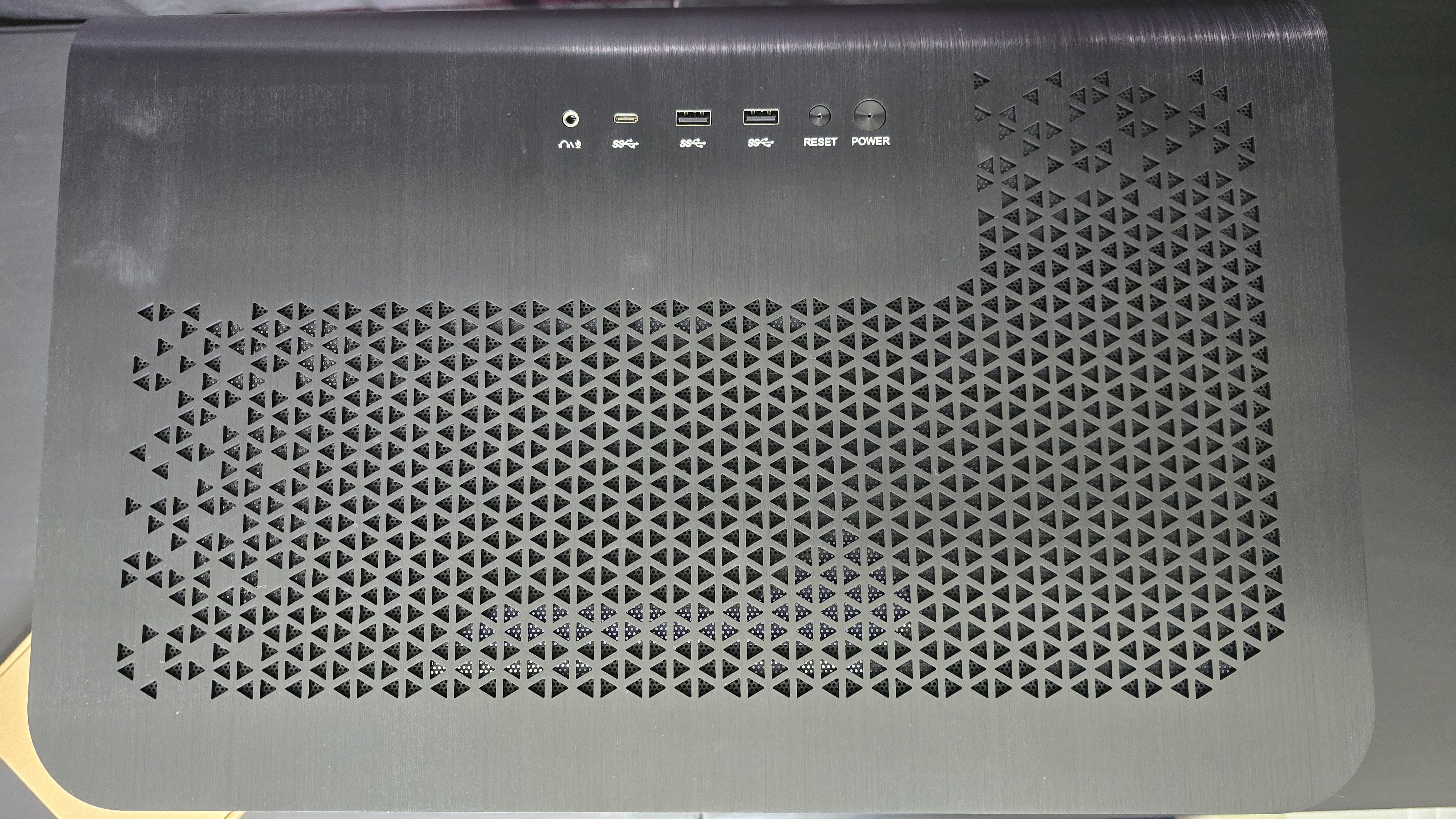 MSI MEG Maestro 700L PZ Kasa