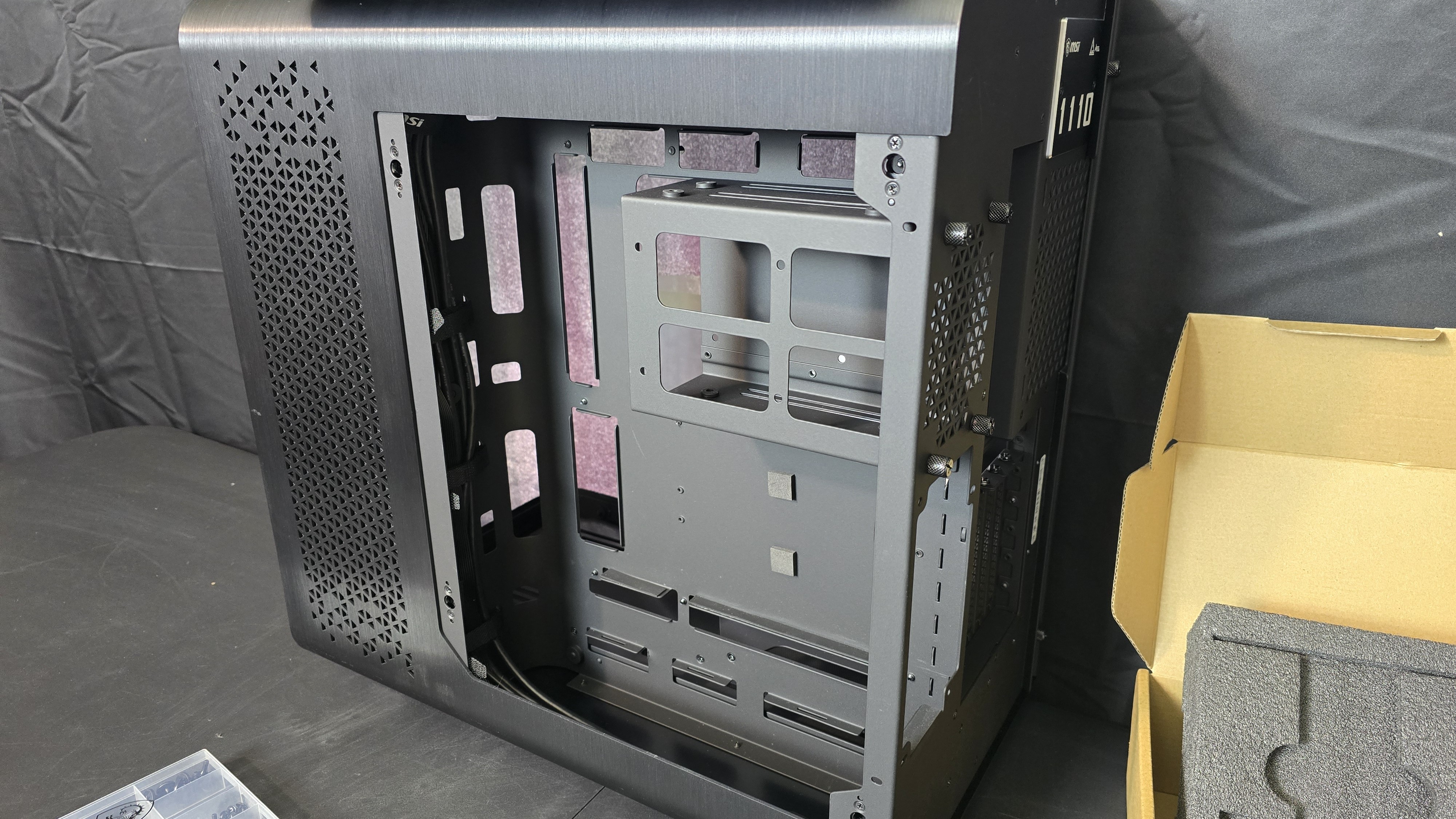 MSI MEG Maestro 700L PZ Kasa