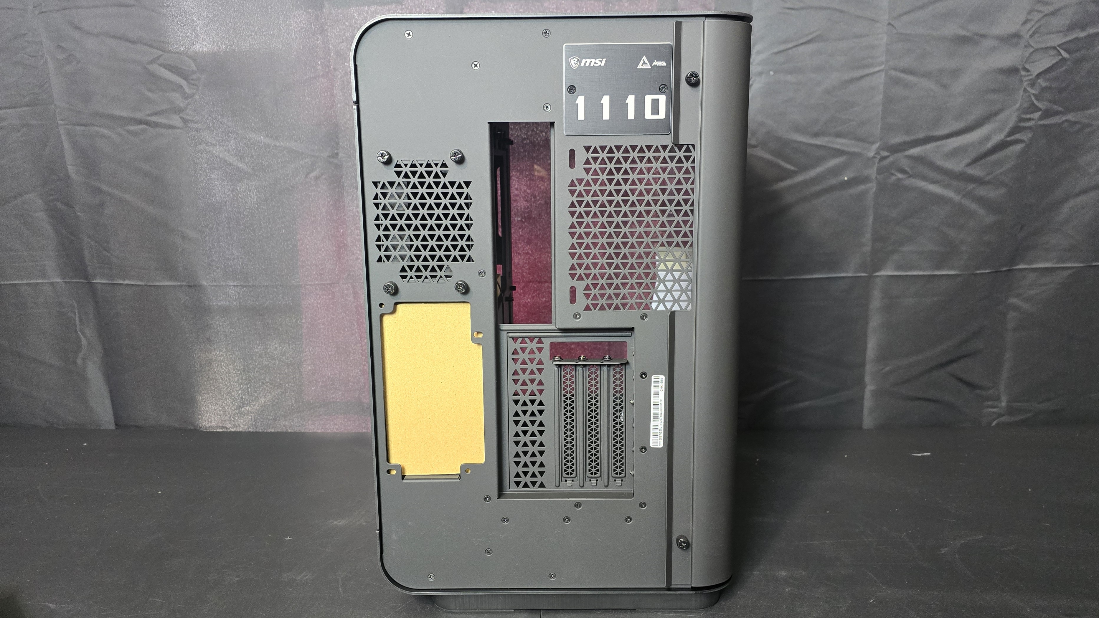 MSI MEG Maestro 700L PZ Kasa