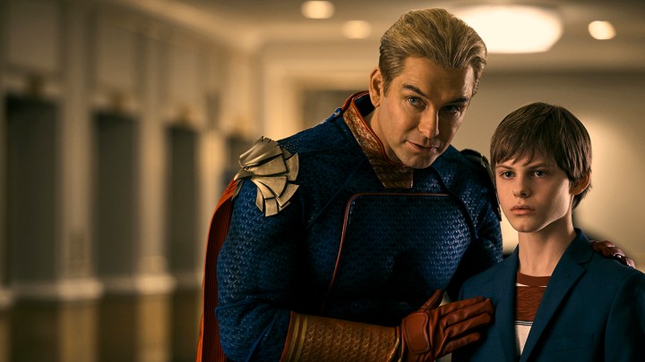 Homelander, 4. sezonda elleri Ryan'ın omuzlarında "Erkekler."