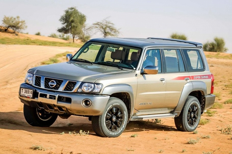 4,8 litrelik V6, dört tekerlekten çekiş ve kilitli diferansiyel ile gerçek 