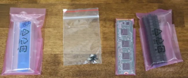 Memryx M.2 AI hızlandırma modülünün paketlenmiş içeriği