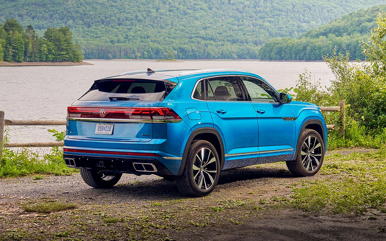 Dört tekerlekten çekişli Volkswagen Atlas 2024 crossover Rusya'da satılmaya başlandı