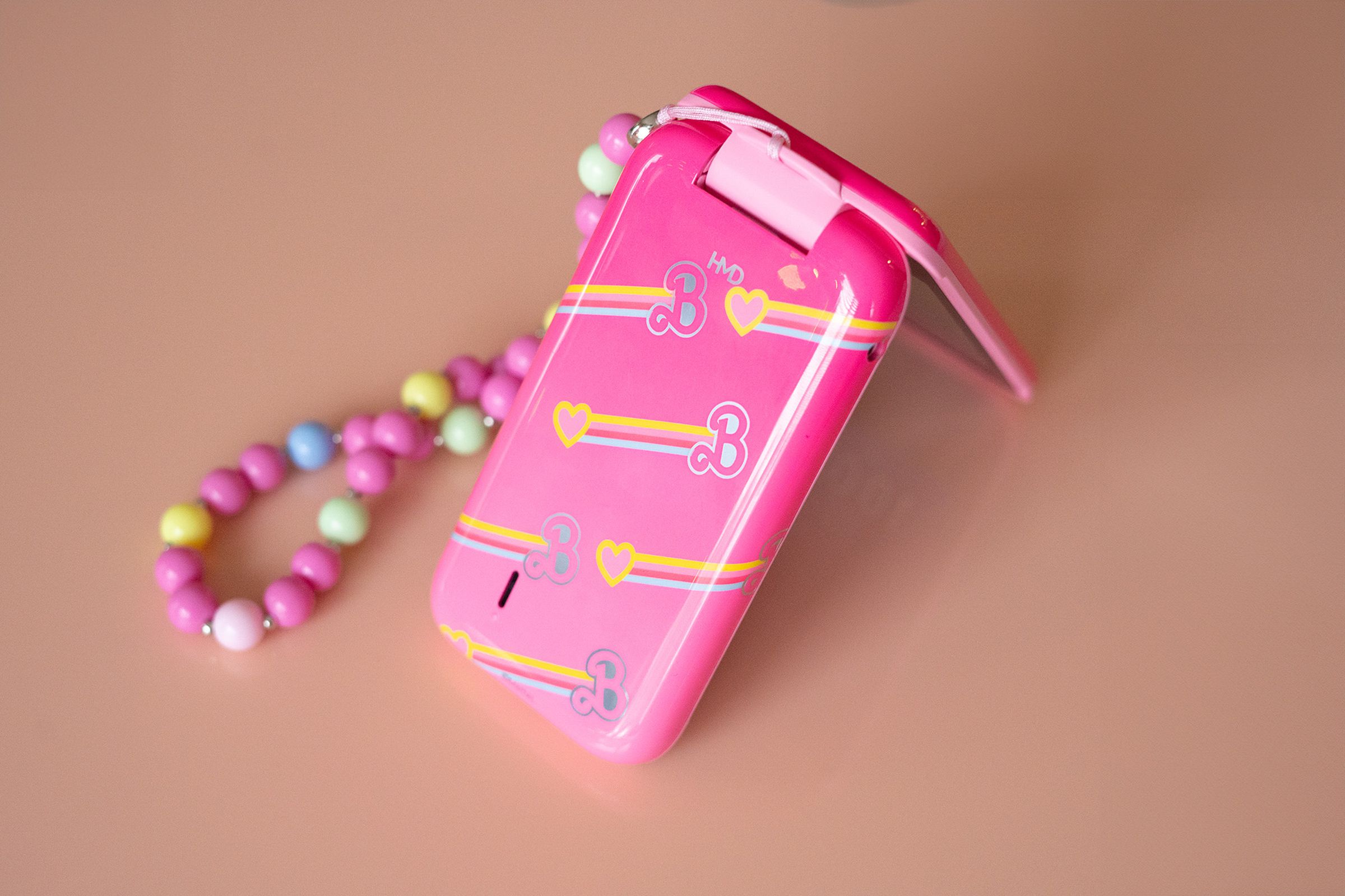 Barbie Phone'un HMD'den fotoğrafı
