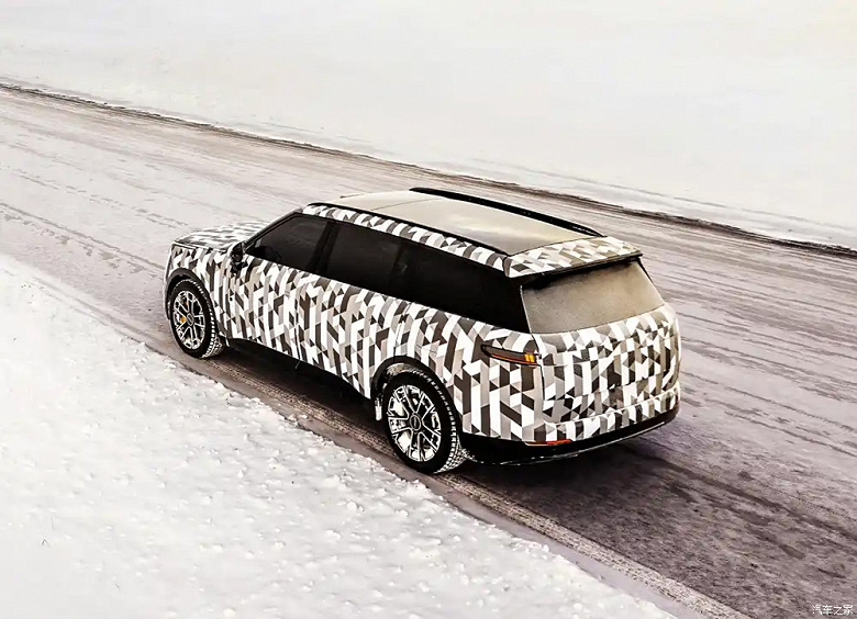 Geely, Li Auto L9 ve Aito M9'a bir rakip hazırlıyor. Büyük Lynk & Co SUV canlı fotoğraflarla yakalandı ve resmi olarak Rusya'ya gelebilir