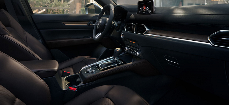 Yeni Mazda CX-5 crossover Rusya'da 2,8 milyon rubleye satılıyor
