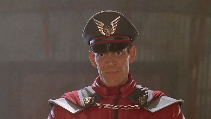 Raul Julia, Street Fighter'daki M. Bison rolünde.
