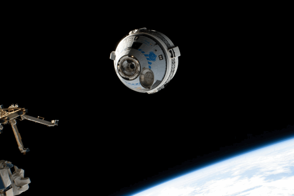 Boeing'in Starliner uzay aracı ISS'ye yaklaşıyor.