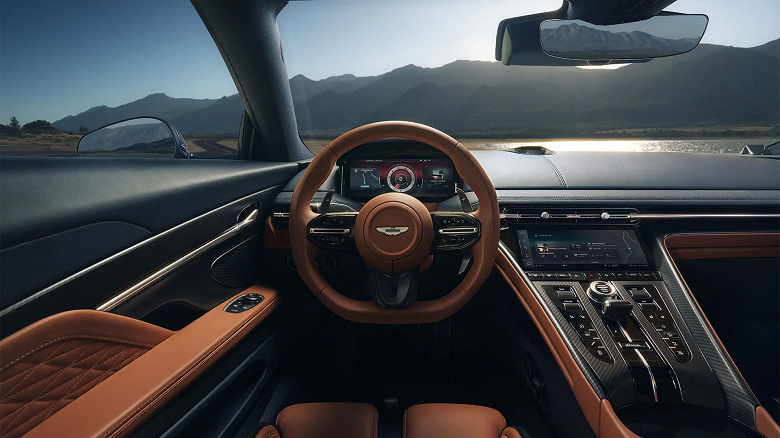 En yeni Aston Martin DB12 2024 Rusya'ya ulaştı