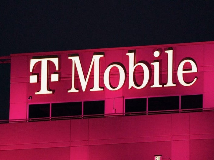 Bu telekom şirketleriyle ilgilenen tek kişi Ogletree değil. | Resim kredisi - Bloomberg - Teen, milyonlarca kimlik avı metni göndermek için telekom ağlarını hackliyor
