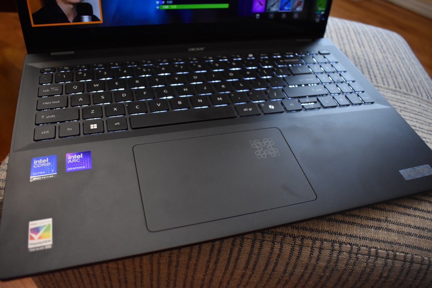 Acer Swift 16 AI Yapı Kalitesi