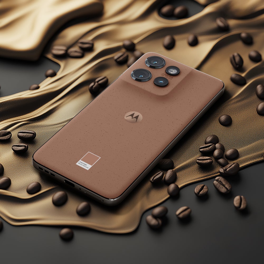 Motorola, Mocha Mousse'da Razr 50 Ultra ve Edge 50 Neo'yu piyasaya sürmek için Pantone ile iş birliği yapıyor