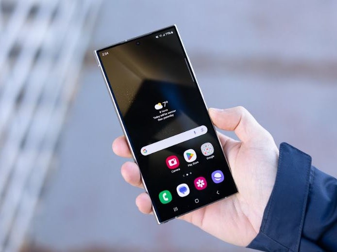 Yaklaşan Galaxy S25 Ultra'nın Snapdragon 8 Elite yonga seti kullandığı söyleniyor. | Resim kredisi - PhoneArena - Samsung Foundry bir kez daha Snapdragon teklifini bariz seçim karşısında kaybetti