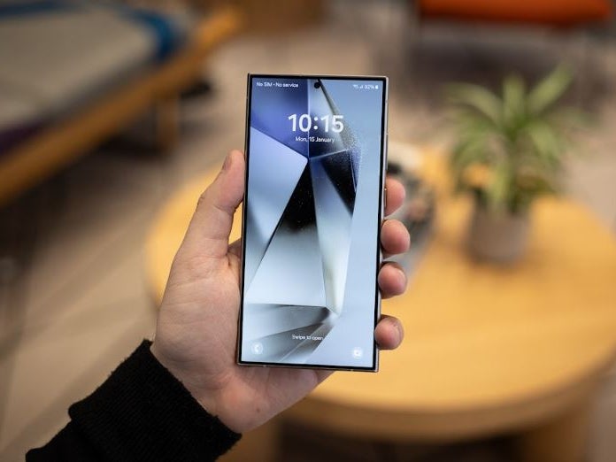 Samsung Galaxy S24 Ultra, Snapdragon işlemci kullanıyor. | Resim kredisi — PhoneArena - Samsung Foundry, muhtemelen 2 nm üretimden vazgeçerek geliştirme bölümünü dağıttı