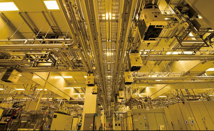 Fotoğraf Tayvan'daki bir TSMC fabrikasının içini gösteriyor.