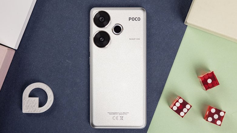 Poco F6 arkadan