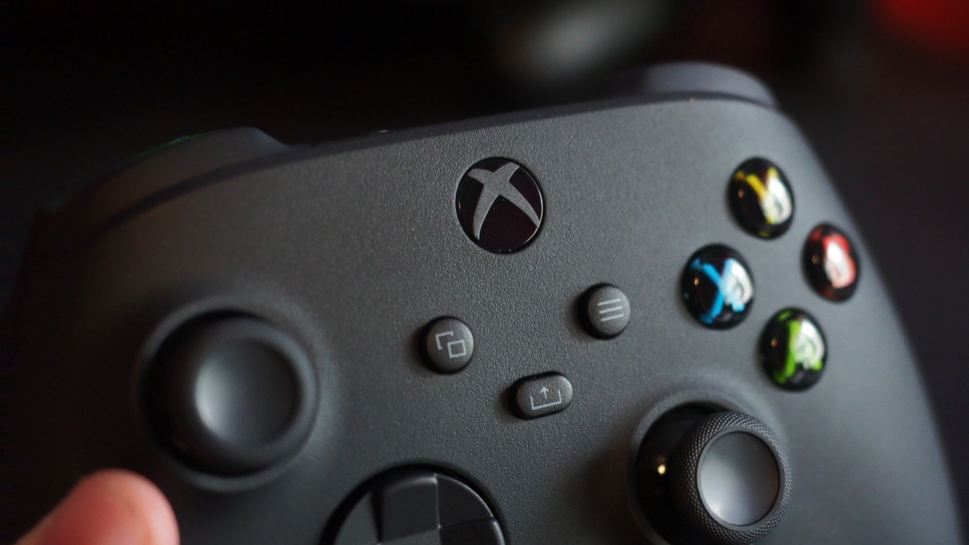 Xbox Serisi XS Denetleyicisi