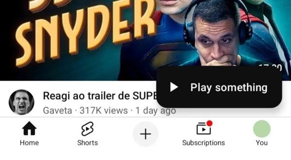 "Bir şey çal" YouTube uygulamasında banner. | Resim kredisi — Android Authority - YouTube testleri "Bir şey çal" kullanıcıların videoları bulmasına yardımcı olacak düğme