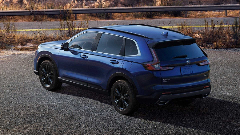 Popüler Honda CR-V crossover'ın fiyatı Rusya'da arttı: şimdi 3,5 milyon rubleden