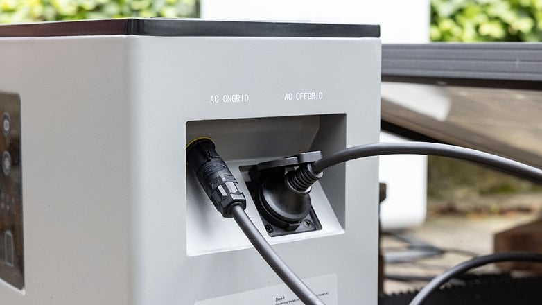 Hoymiles MS-A2 konnektörleri