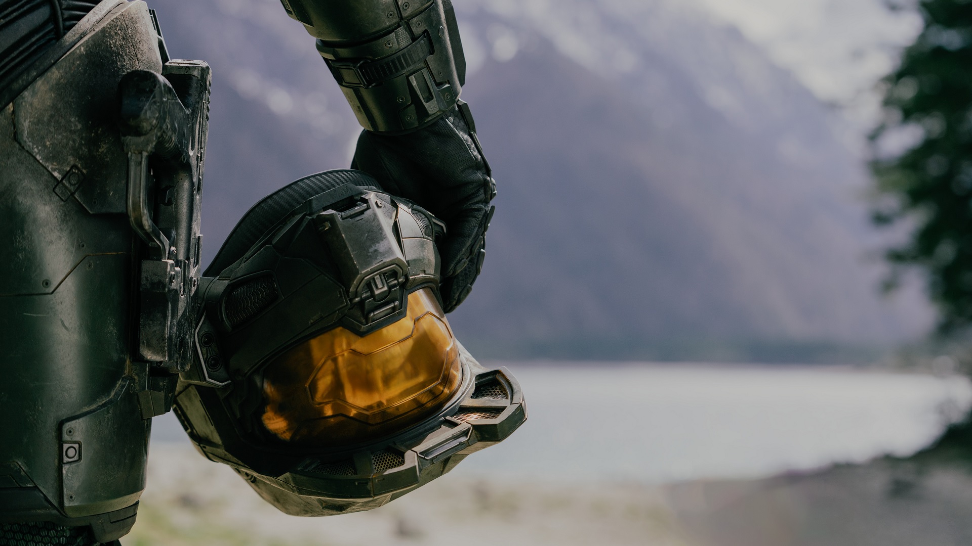Halo dizisi Sezon 2, Bölüm 8 Master Chief kaskı