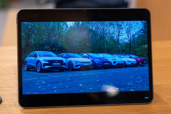 OnePlus Pad 2'de oynatılan video