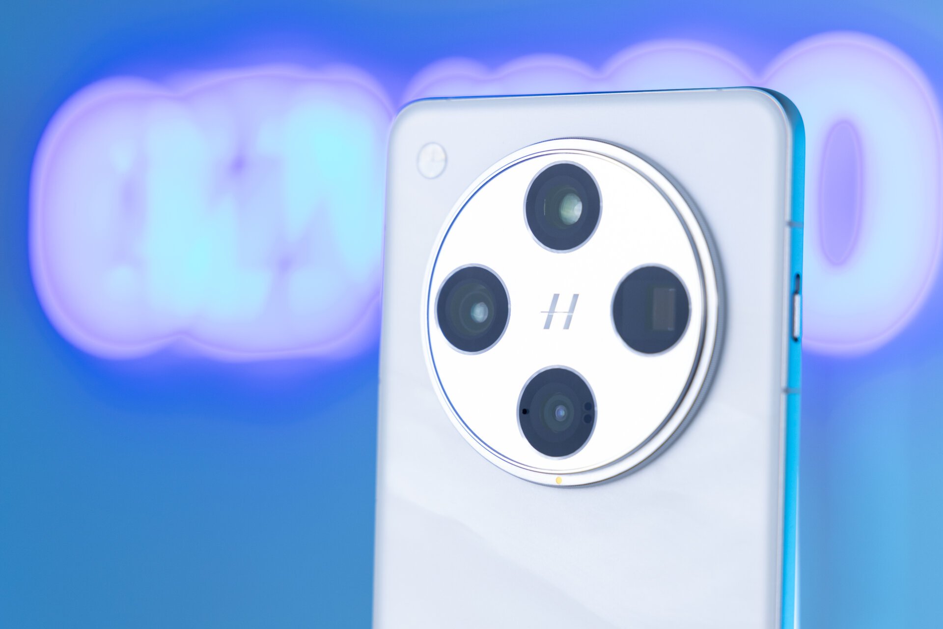 Oppo arka kameraların 8x pro akıllı telefon çekimini bul