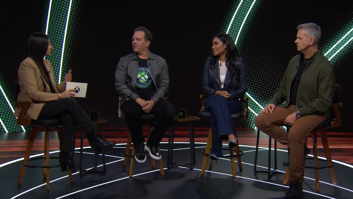Tina Ami, Phil Spencer, Sarah Bond ve Matt Booty, Xbox Business Güncellemeleri Sırasında | Resmi Xbox Podcast'i