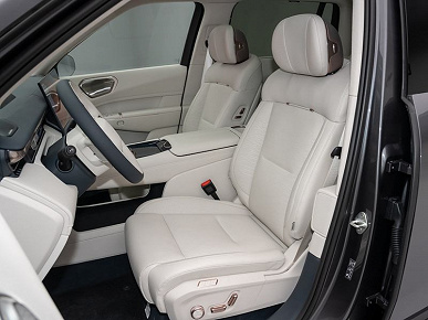 Geely alt markasından Li Auto L9'un harika bir rakibi. Lynk & Co 900 sundu: dört tekerlekten çekiş, 857 hp, uyarlanabilir süspansiyon ve kabinde kraliyet ferahlığı