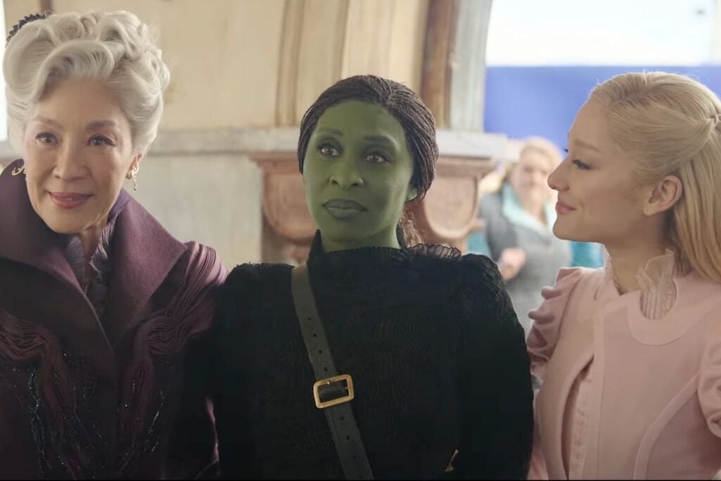 Kötü Silinen Sahneler Ariana Grande Cynthia Erivo Michelle Yeoh