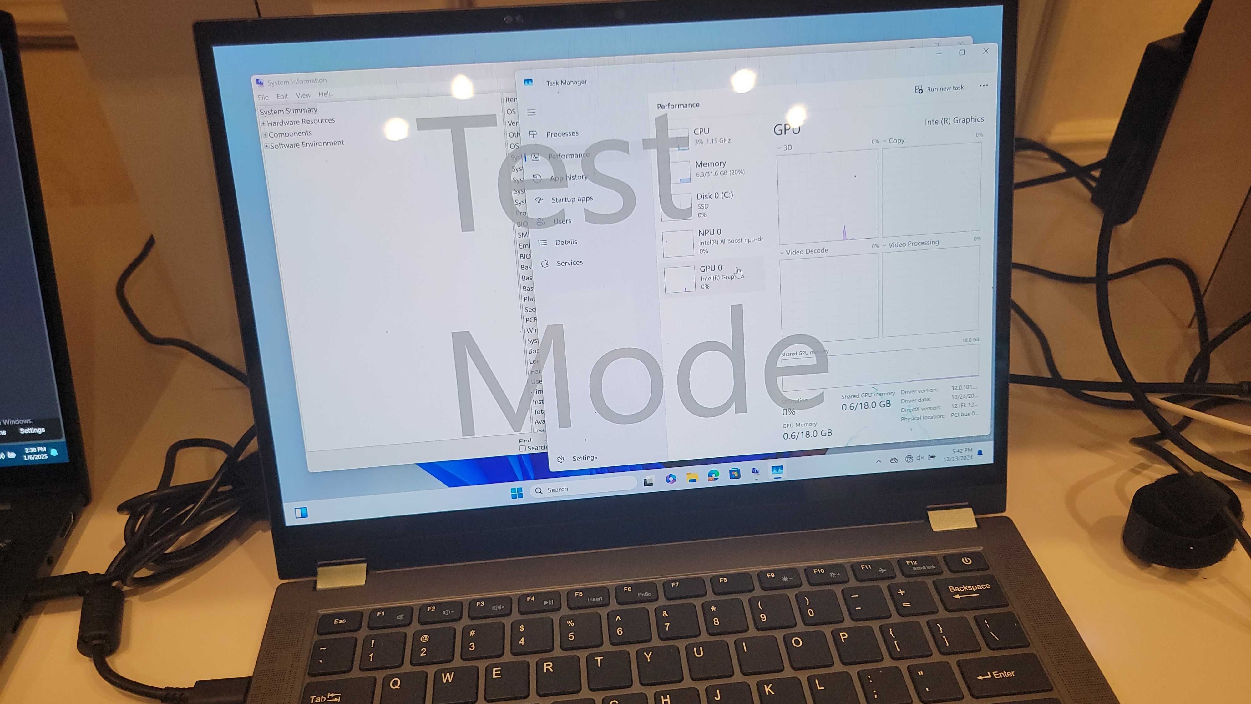 Görev Yöneticisi, CES 2025 Panther Lake demo bilgisayarında görüntüleniyor