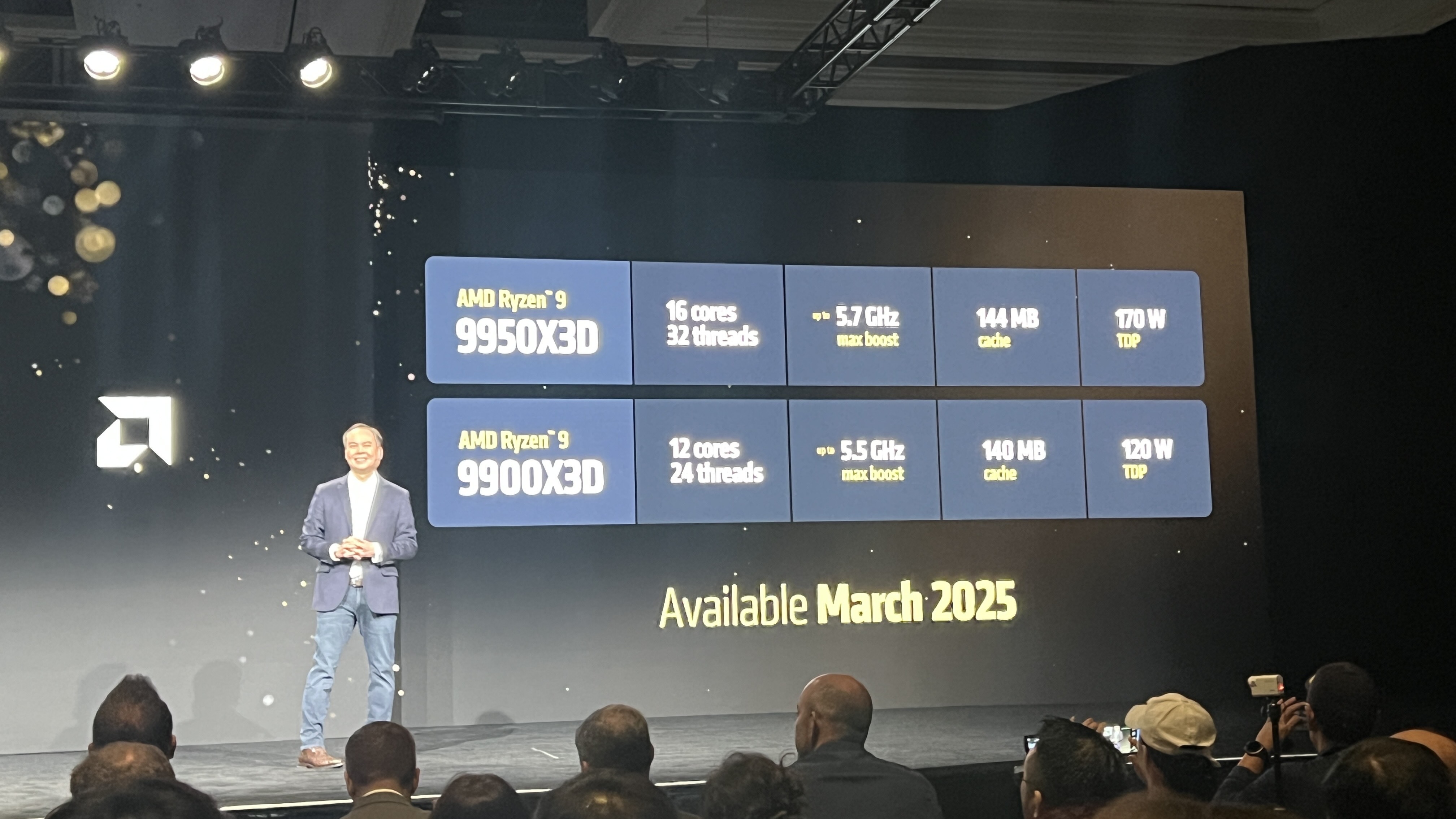 CES 2025'te sunum yapan bir AMD yöneticisi